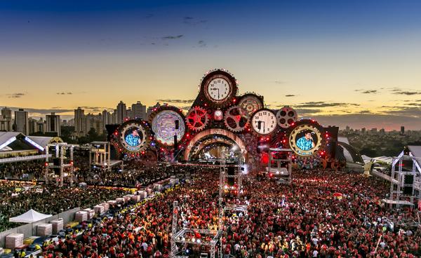 Festival de música reúne mais de 50 mil pessoas