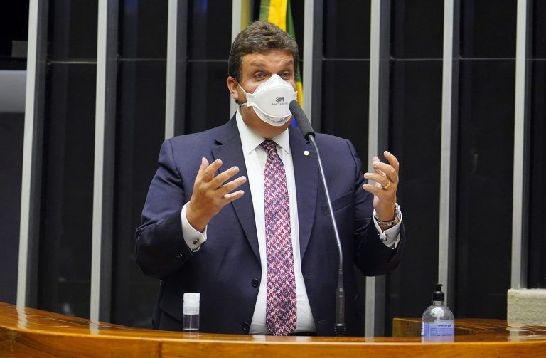 Proposta isenta de Imposto de Renda gastos de contribuintes com Covid-19