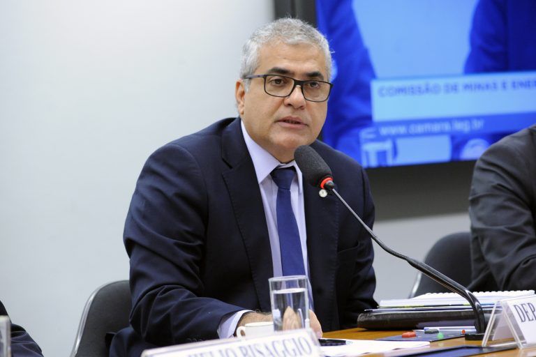 Projeto prevê criação de política para regular transição energética no Brasil