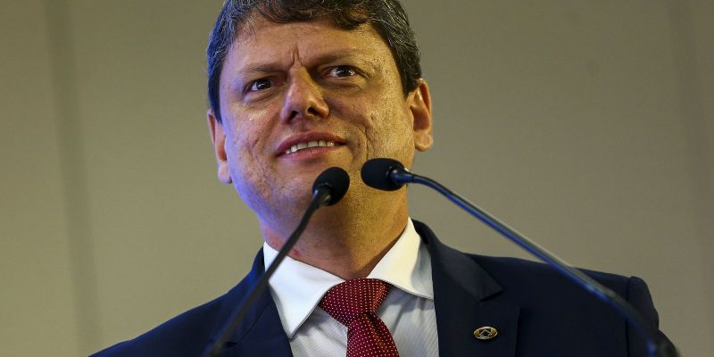 Covid-19: trabalhadores portuários são vacinados em São Paulo