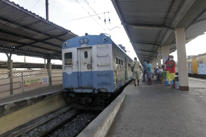 Governo do Estado vai leiloar componentes do trem do Subúrbio Ferroviário