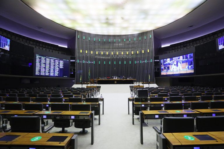 Câmara aprova barreiras sanitárias em terras indígenas