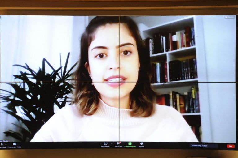 Comissão aprova proposta que institui programa nas escolas para prevenção do sofrimento psíquico