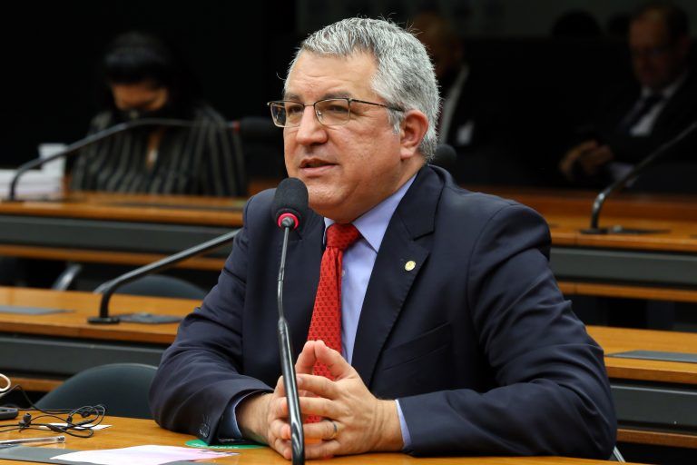 Proposta cria política nacional para residências em saúde