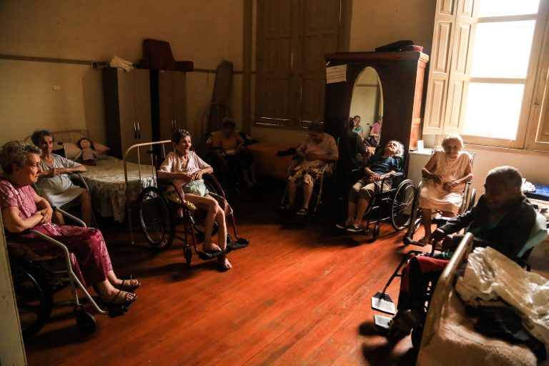 Grupo sobre instituições de longa permanência para idosos define roteiro de trabalho nesta terça