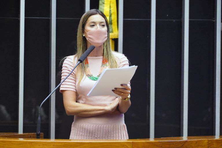 Câmara aprova MP que adia prazo para acessibilidade obrigatória em salas de cinema