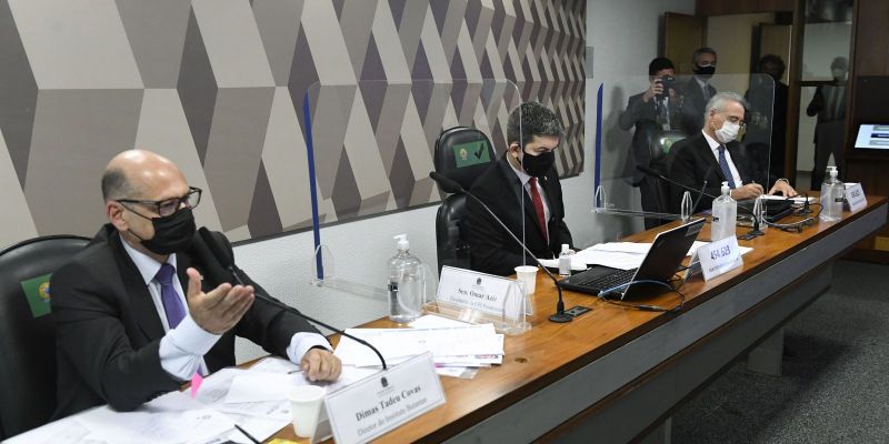 CPI: atraso na 2ª dose não invalida esquema vacinal, diz Dimas Covas