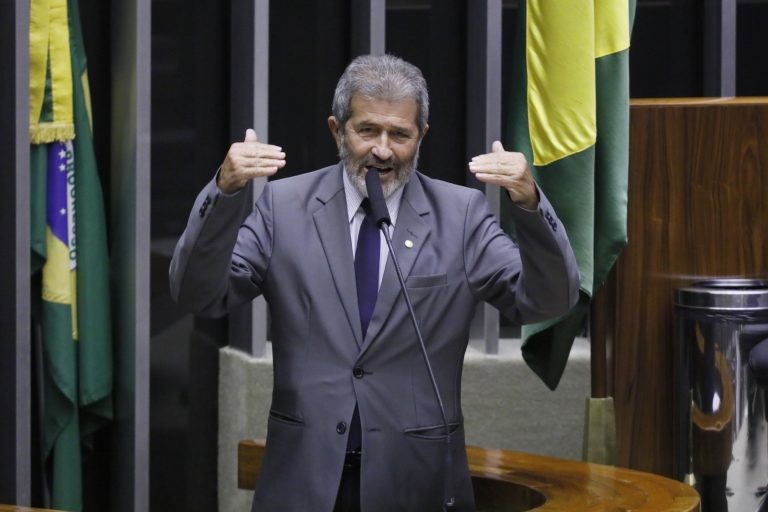 Projeto impede que condenados por crimes de violência doméstica tomem posse em cargos públicos