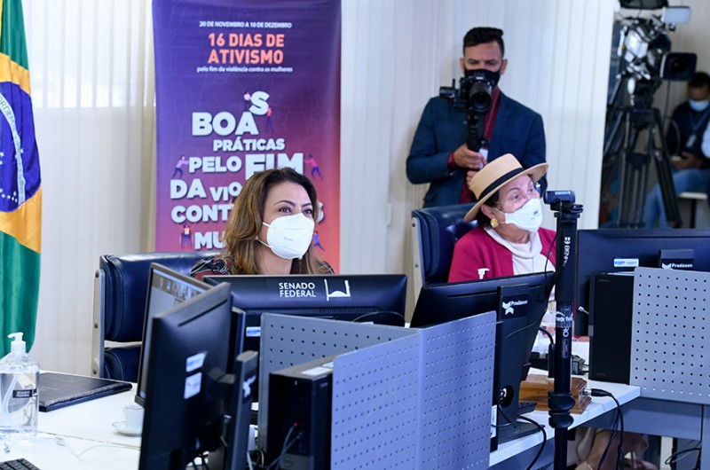 Sessão solene contra violência de gênero discute causas femininas no Senado