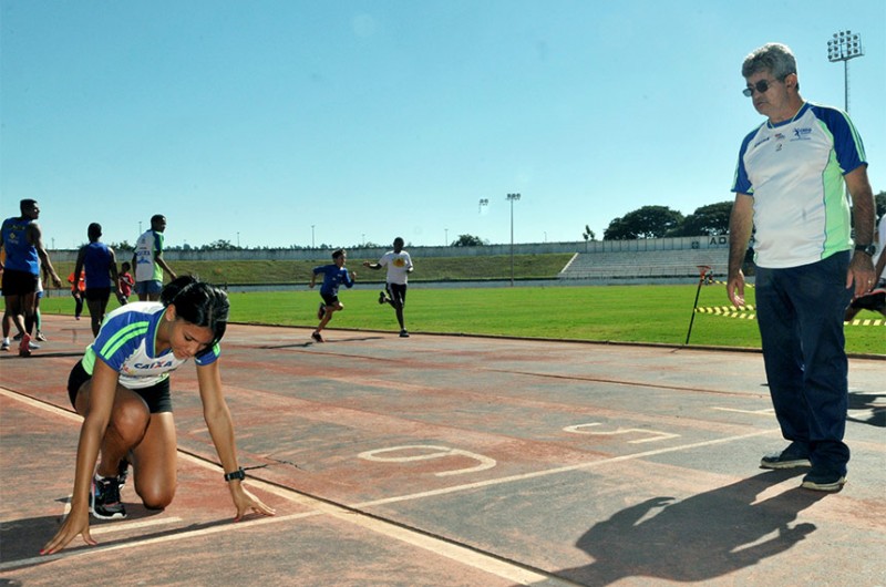 Museu Oscar Niemeyer apresenta a maior exposição já realizada pelos artistas OSGEMEOS