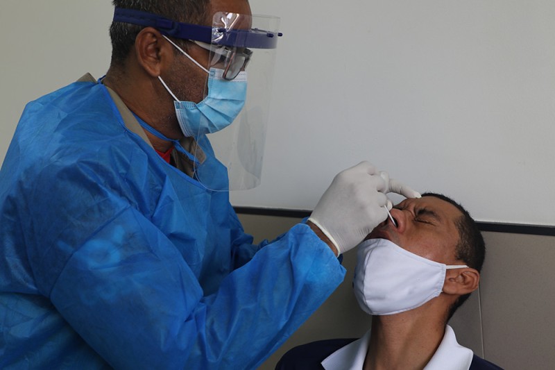 Monitoramento da Covid-19 em escolas feito pela FVS-RCP registra 414 notificações no AM desde janeiro