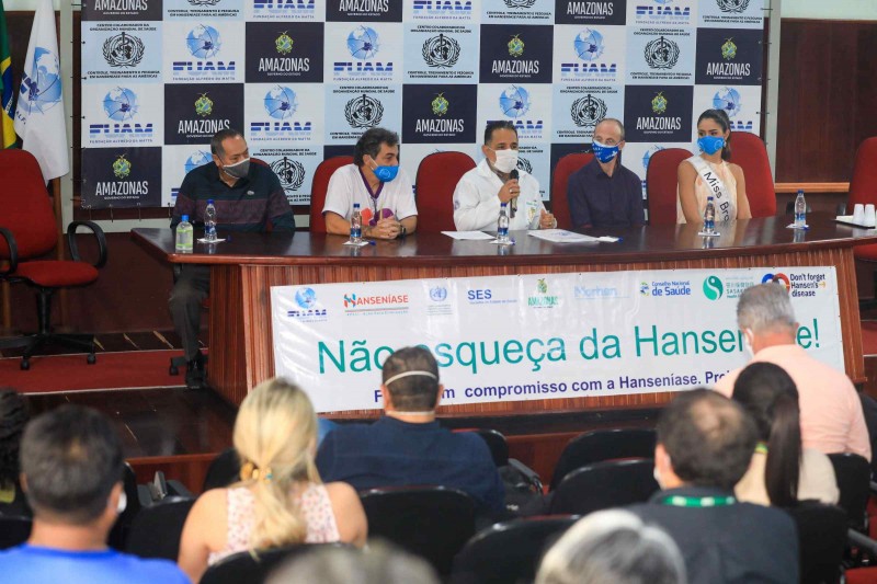 Paraná recebe mais vacinas e inicia distribuição de 195,3 mil doses, inclusive para adolescentes