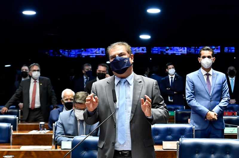 Nelsinho Trad alerta para os casos de câncer de cabeça e pescoço