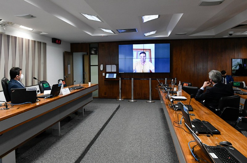 Projeto institui política de atenção integral a vítimas da Covid e seus familiares