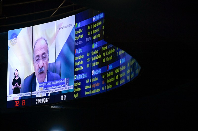 Com cenário mais estável, Estado amplia capacidade de público em eventos