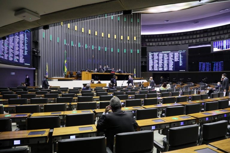 Deputados analisam quebra de intervalo para votar PEC dos Precatórios; acompanhe a sessão