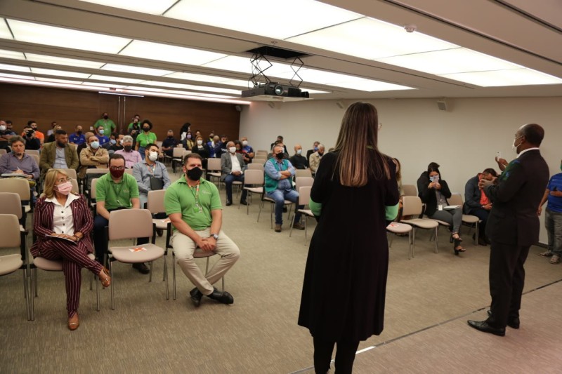 Energia elétrica nas cidades é tema de encontro de gestores