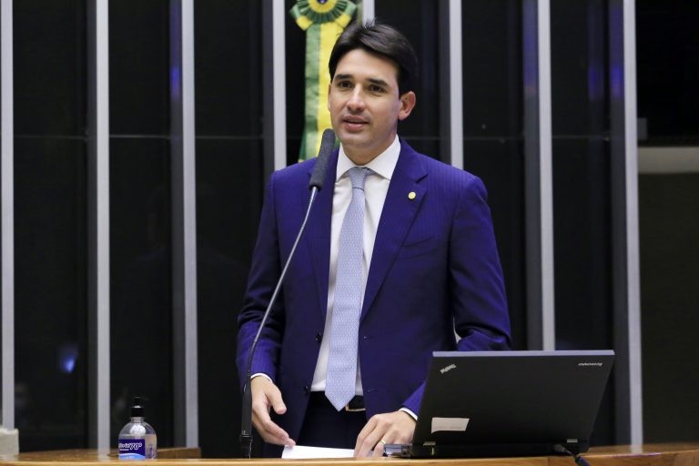 Relator de PEC que proíbe novos encargos sem contrapartida financeira deve manter texto do Senado