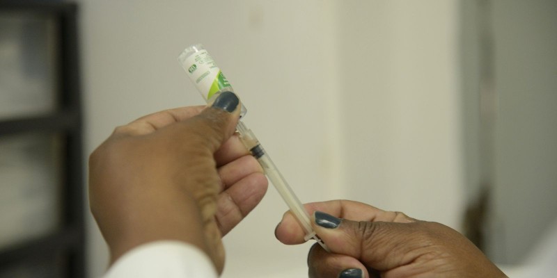Brasil registra mais de 610 mil mortes por covid-19