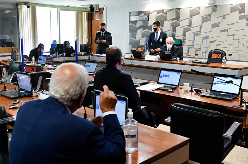 Comissões fazem audiência conjunta para debater os impactos da endometriose