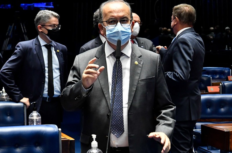 Comissão aprova piso salarial nacional de R$ 2 mil para guardas municipais