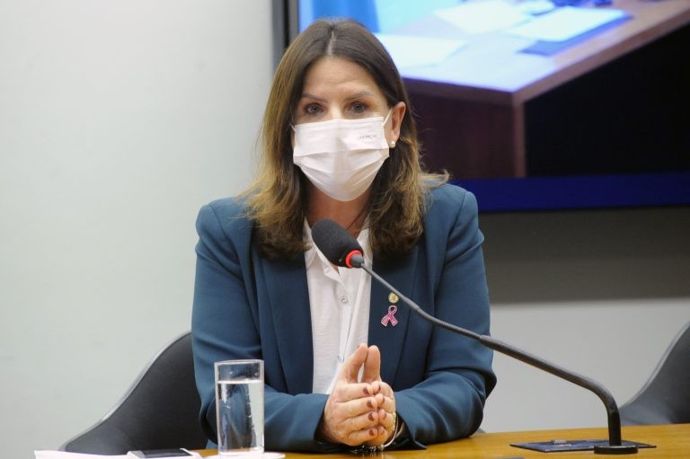 Comissão aprova incentivos fiscais para fórmulas dirigidas a alérgicos a leite