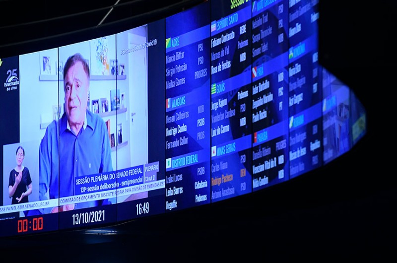 Alvaro Dias avalia que cortes em ciência e tecnologia comprometem desenvolvimento