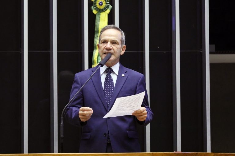 Aprovada urgência para projeto que regulamenta distribuição das sobras de vagas nas eleições proporcionais