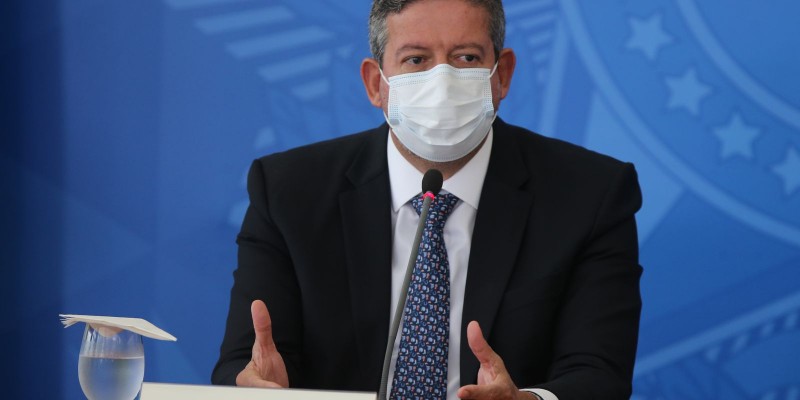 Covid-19: casos sobem para 20,91 milhões e mortes, para 584,1 mil