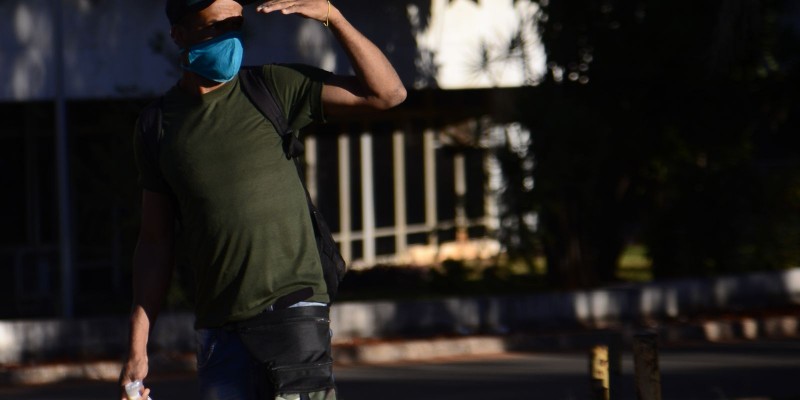 Covid-19: Brasil registra 390 mortes e 12,9 mil casos em 24 horas