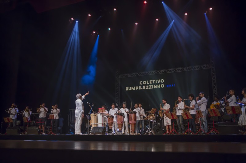 Funceb leva espetáculos de dança e homenagem a Letieres Leite ao TCA nesta sexta (26)