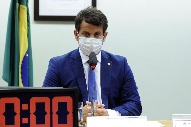 Comissão aprova a dispensa de certidão negativa de débito para os prestadores de serviços ao SUS