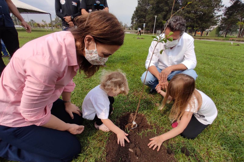 DER-PR inicia reparos emergenciais em quase 200 km de rodovias no Oeste