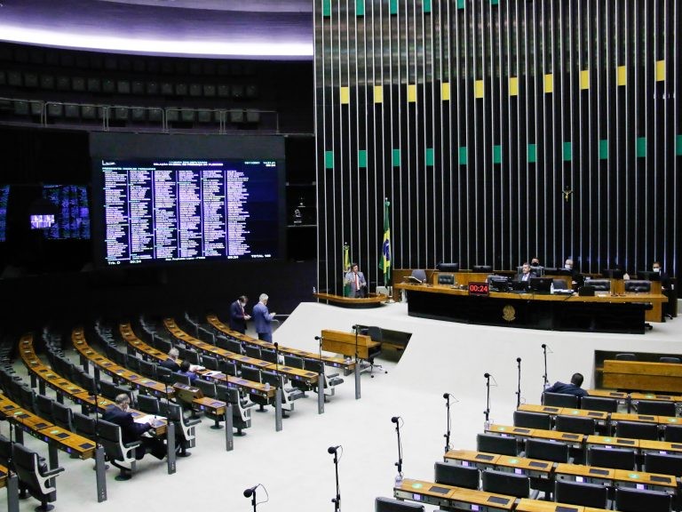 Aprovada urgência para projeto que cria auxílio às santas casas; acompanhe