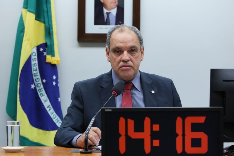 Comissão aprova proposta que prevê estratégia para promoção do envelhecimento ativo
