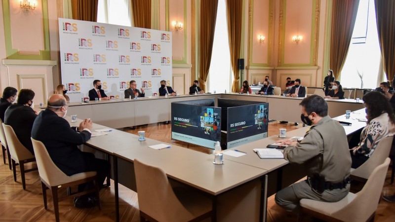 Comissão recebe ministro da CGU nesta quarta para explicar denúncias de sobrepreço na compra de tratores