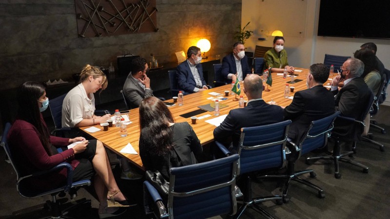 Paraná visita Câmara de Comércio Árabe-Brasileira para fortalecer relação comercial com países árabes