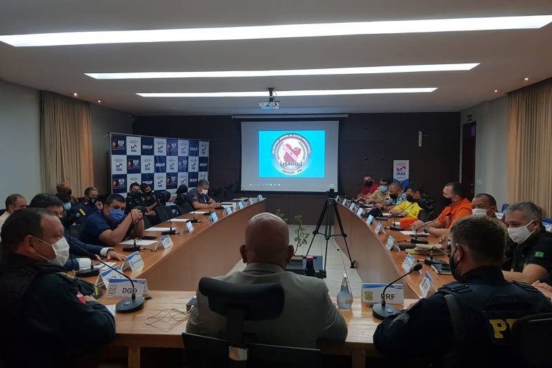 CPI pode convocar ex-mulher de Bolsonaro para falar sobre ligação com lobista