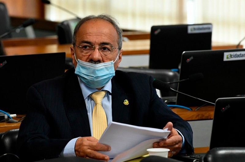 Sessão especial vai homenagear Alysson Paulinelli