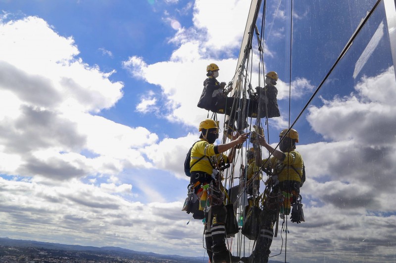 Com nove meses consecutivos de saldo positivo, Paraná chega a 168,5 mil empregos criados em 2021
