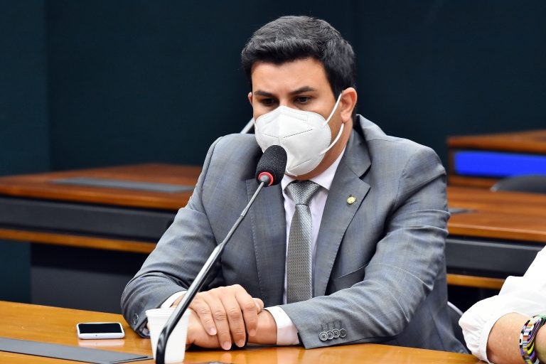 Senado recebe a visita de estudantes da Escola Superior de Guerra