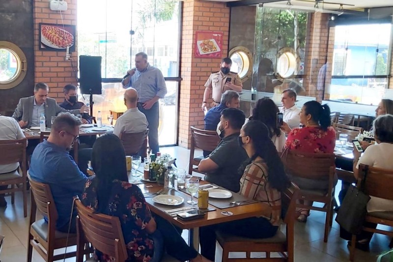 Governo apresenta Cartão Futuro a empresários de Foz do Iguaçu e região