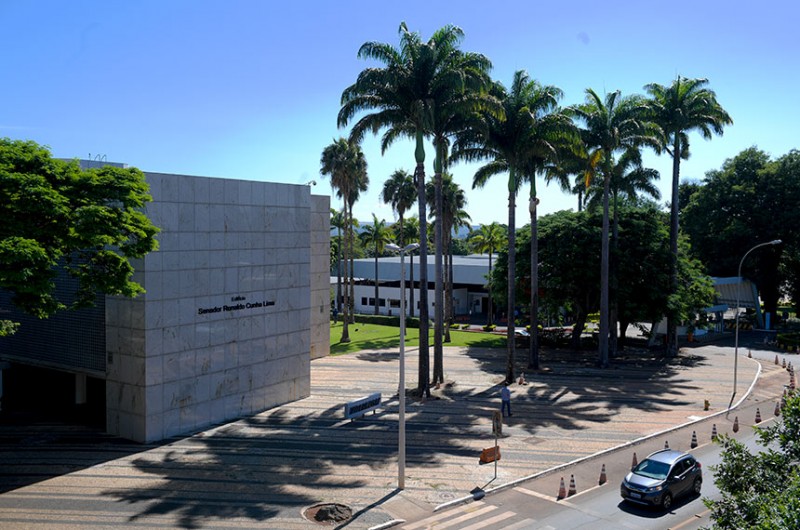 Governador sanciona 11 projetos de lei de deputados e do Executivo