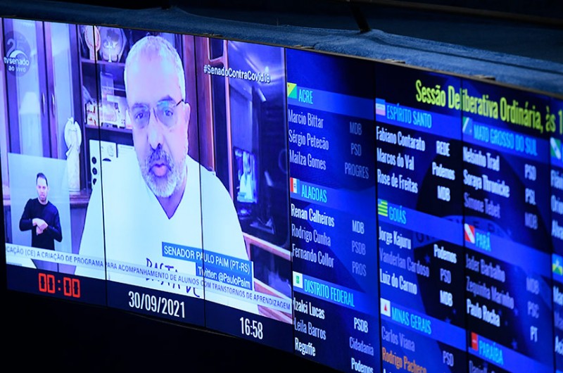 Doze toneladas de lixo são retiradas da bacia do Rio Cascavel