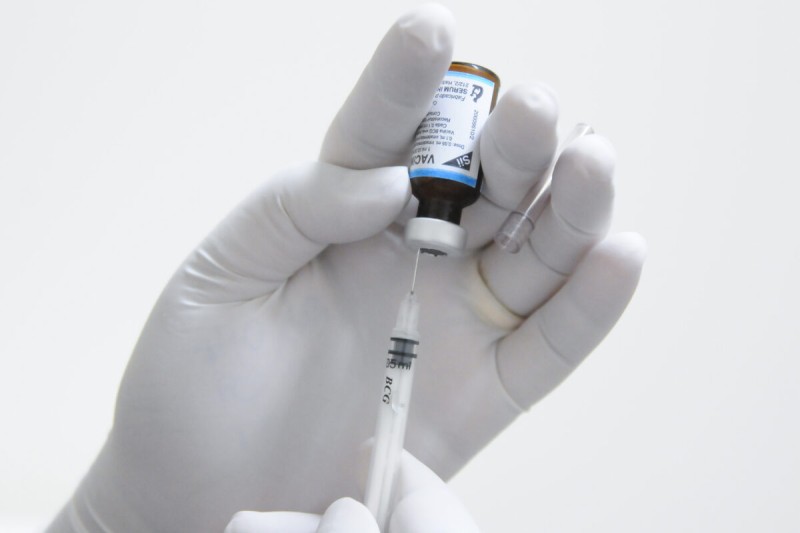 Vacina BCG, principal forma de prevenir tuberculose em crianças