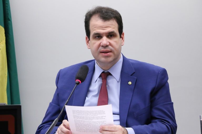 Comissão debate prejuízo causado à Funcef por corrupção na Petrobras