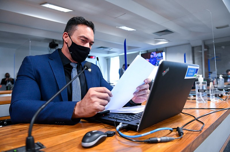 CAE aprova indenização para agente de saúde que usar transporte próprio