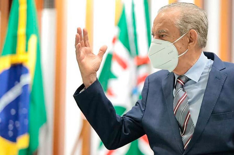 Vai à Câmara projeto que altera nome de aeroporto para homenagear Íris Rezende