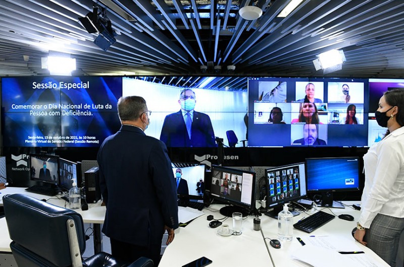 Dia de Luta da Pessoa com Deficiência: participantes de sessão especial reivindicam inclusão e respeito a direitos