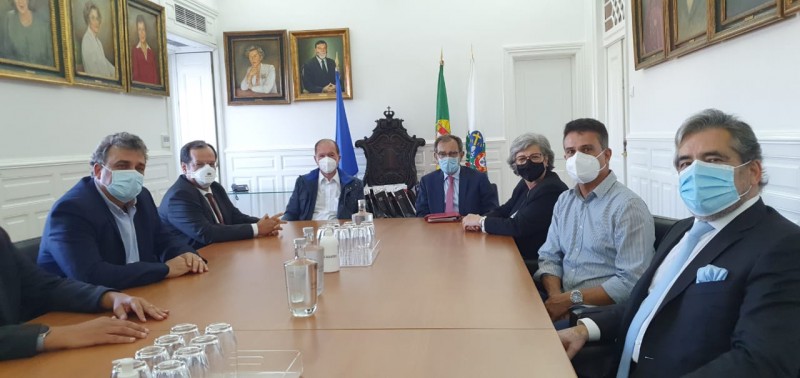 Primeira Santa Casa de Misericórdia do mundo, em Portugal, recebe comitiva do Governo do Estado para estreitar cooperação